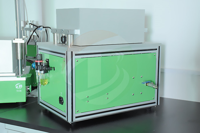 Машина для герметизации полимерных элементов